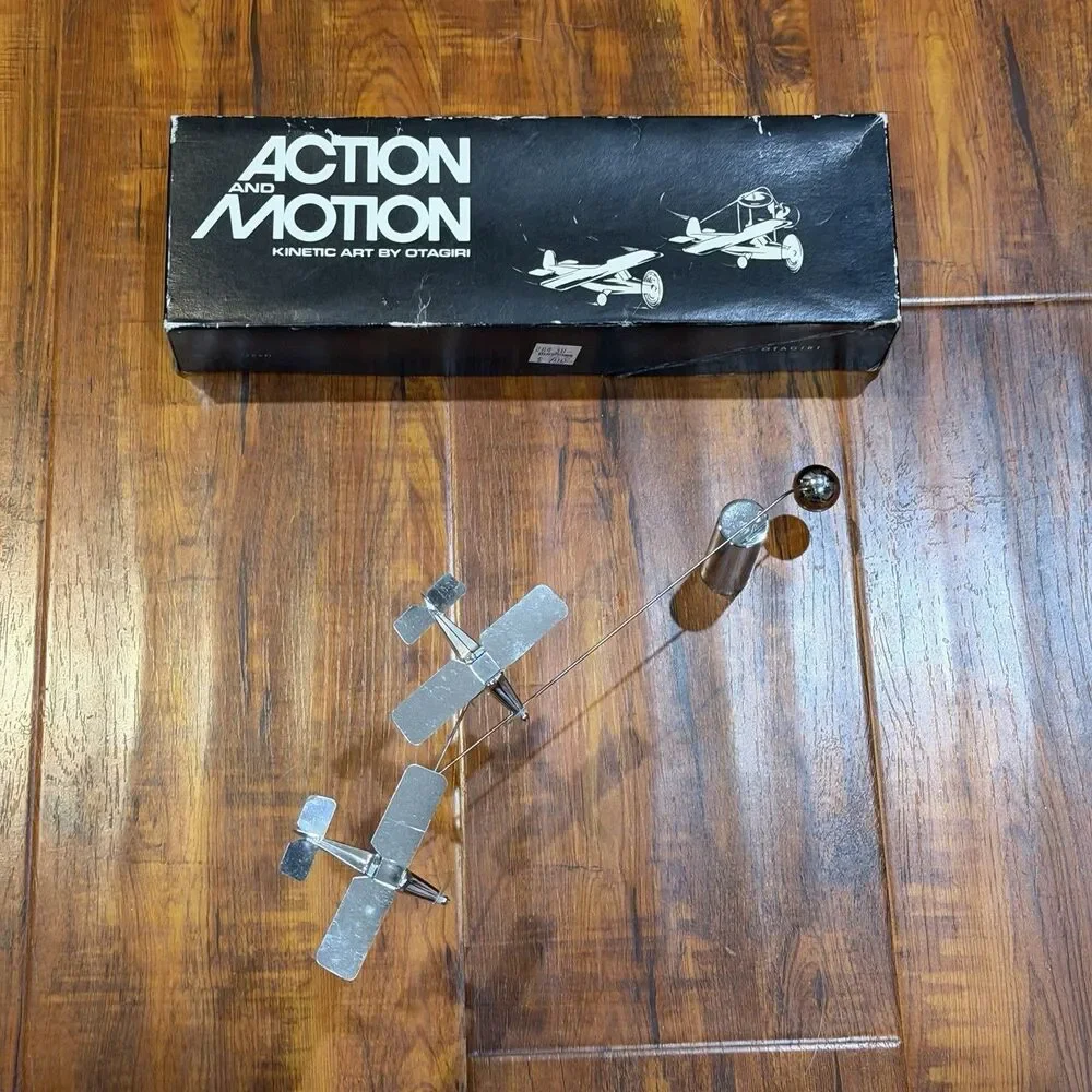 Vintage 1977 Otagiri Made in Japan Action and Motion Dual Airplane Kinetic Art